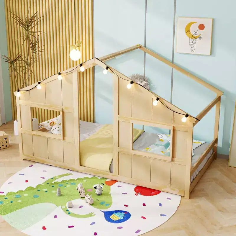 Costway Letto a terra per bambini a forma di casa, in legno massello, con luci LED, senza doghe, Grigio/Naturale/Bianco