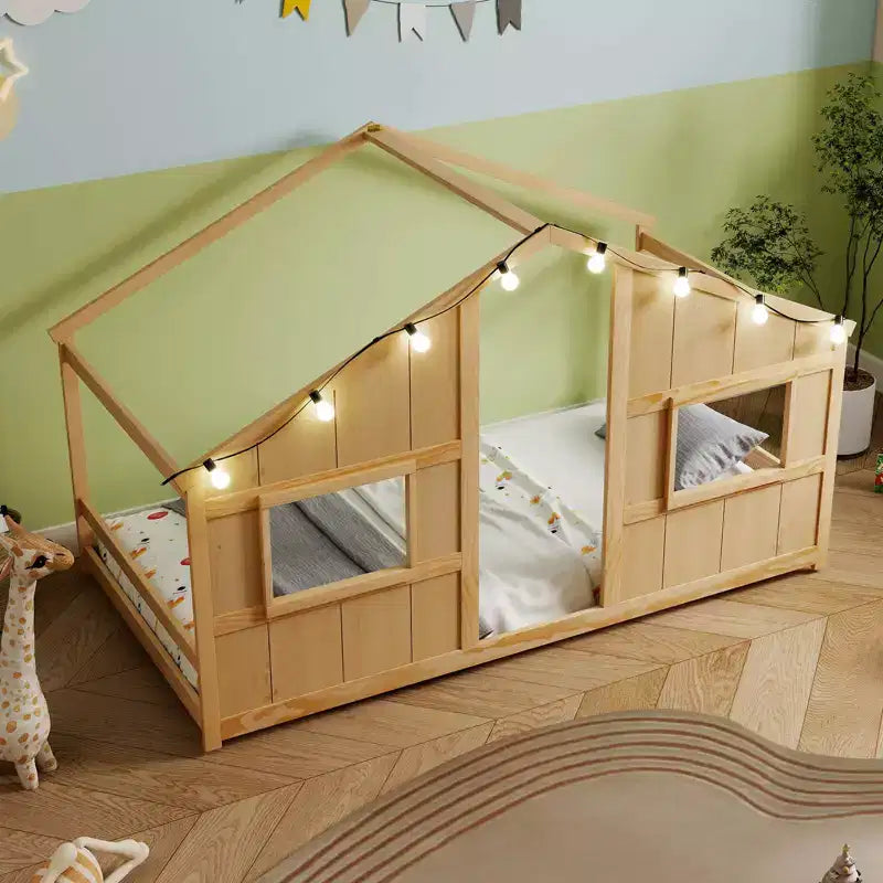 Costway Letto a terra per bambini a forma di casa, in legno massello, con luci LED, senza doghe, Grigio/Naturale/Bianco