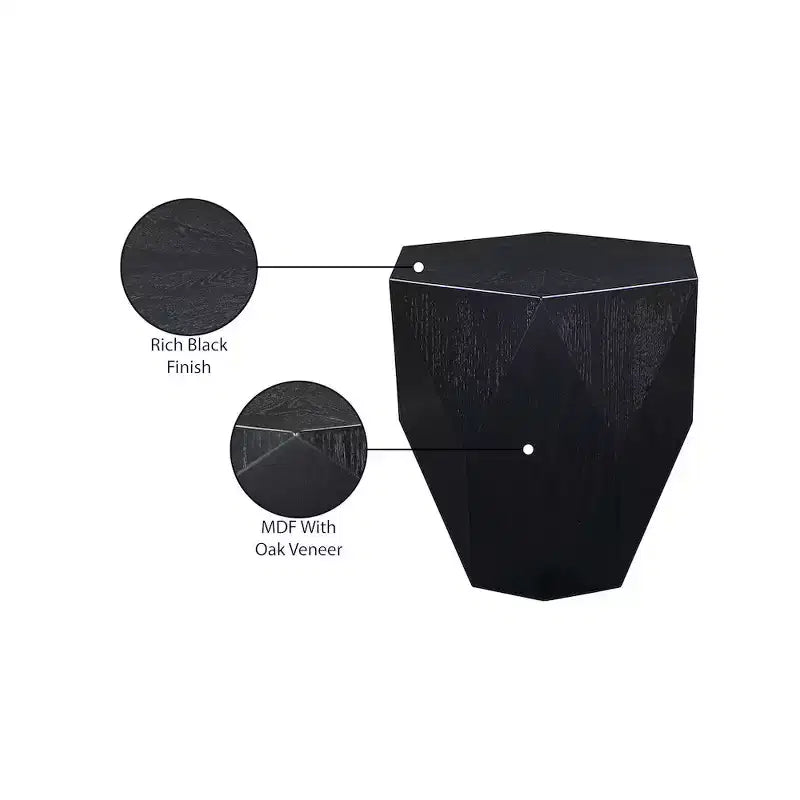 Tavolino nero a forma di diamante
