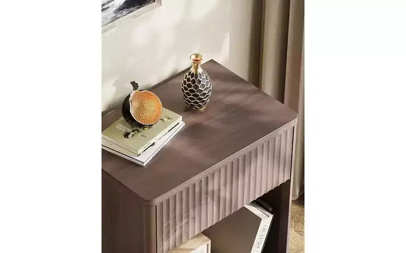 Comodino scanalato, set da 2, con cassetto e ripiano aperto