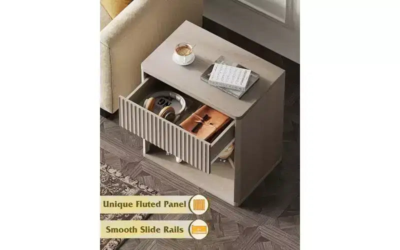 Comodino scanalato, set da 2, con cassetto e ripiano aperto