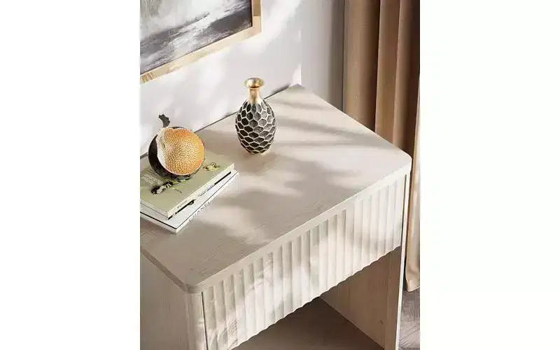 Comodino scanalato, set da 2, con cassetto e ripiano aperto